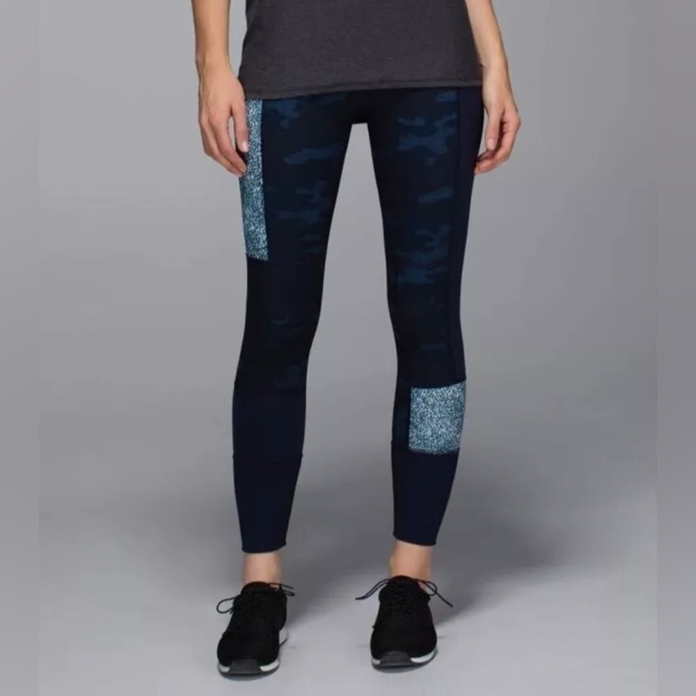 LULULEMON Special Edition Wunder Under Quilt blue camp. Size 6